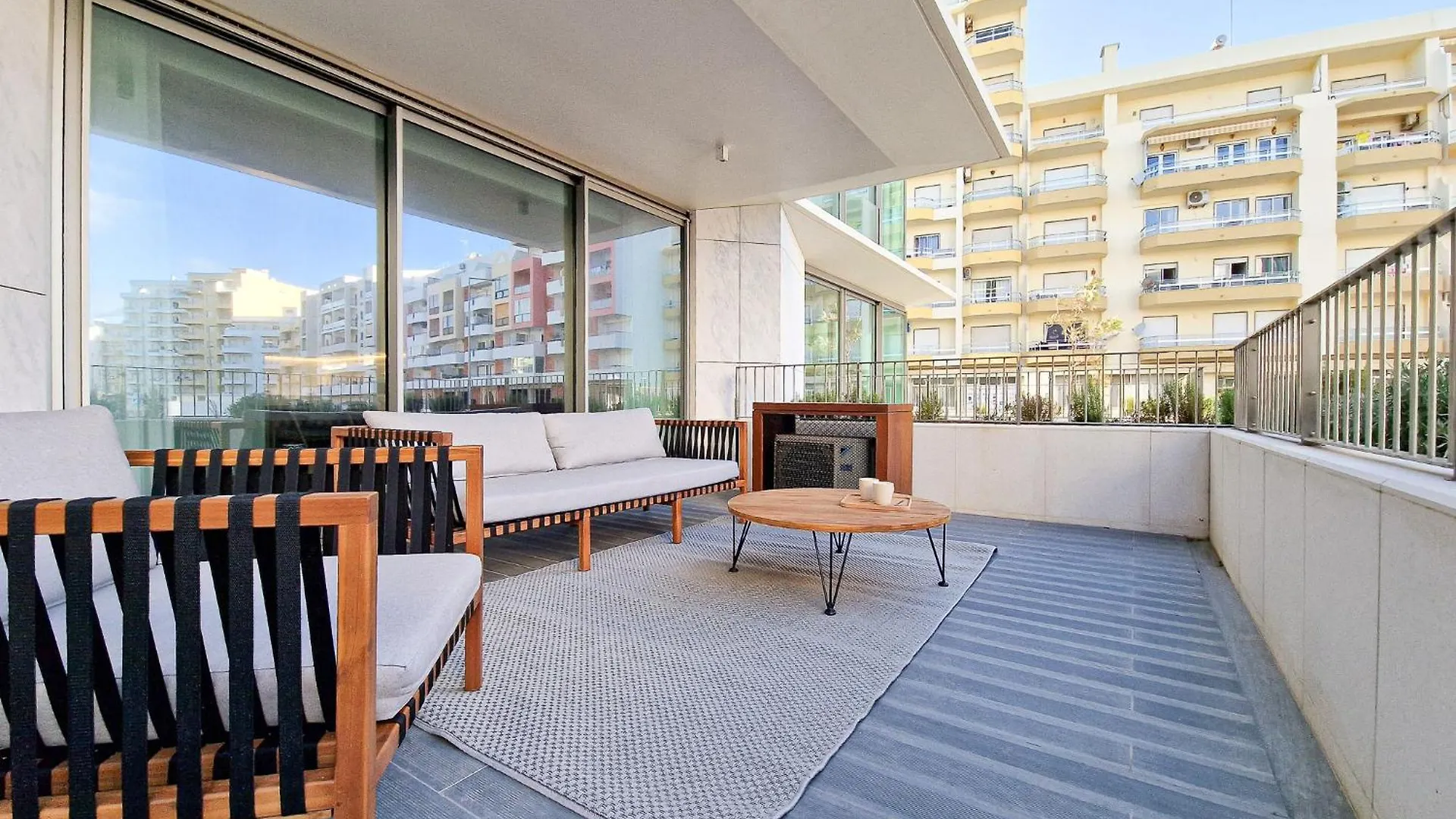 Apartment Bayline Condominium - Heated Indoor Swimming Pool - Spa - By Bedzy Armacao de Pera