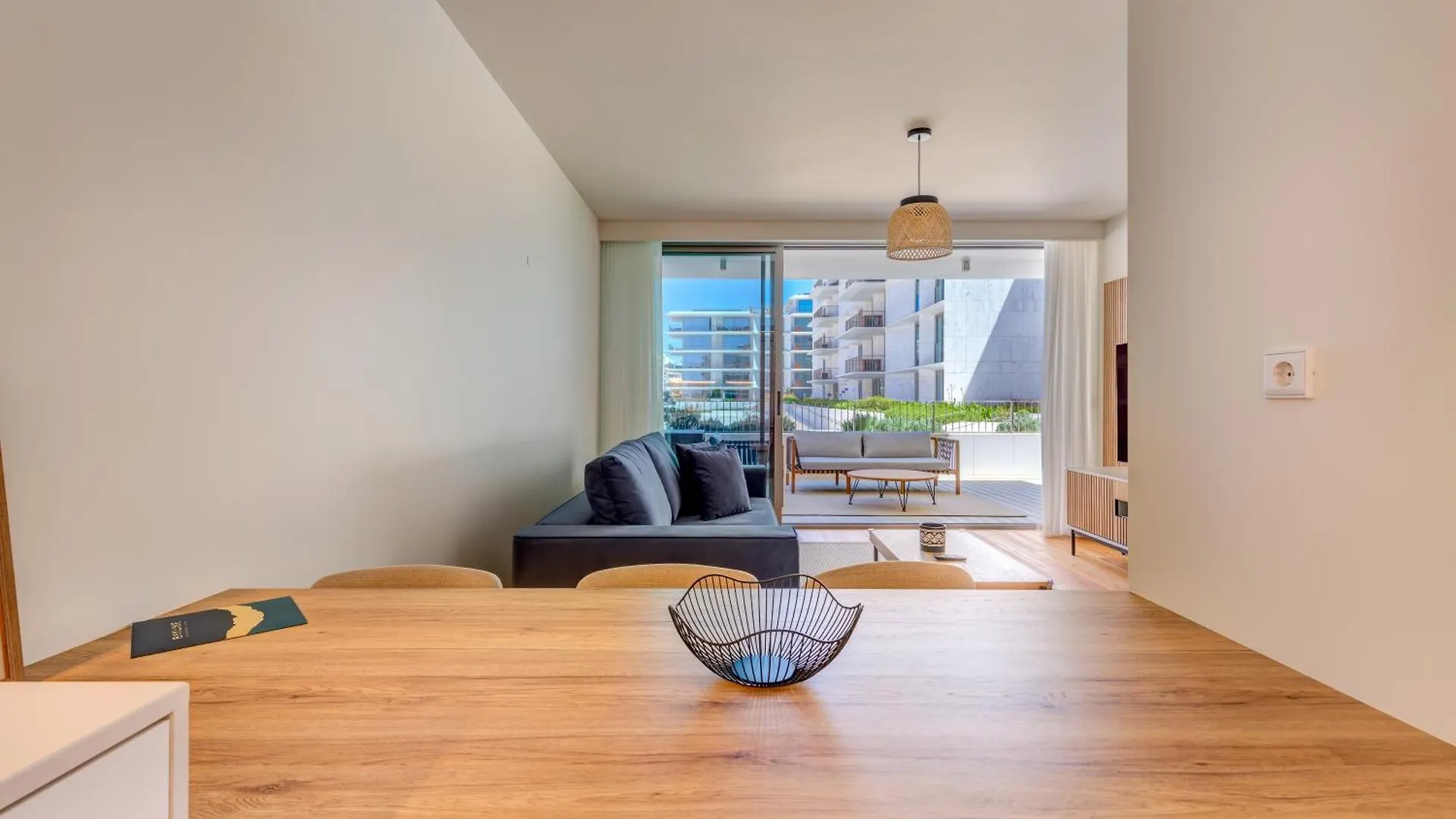 Bayline Condominium - Heated Indoor Swimming Pool - Spa - By Bedzy Armacao de Pera 0*,  Portugal