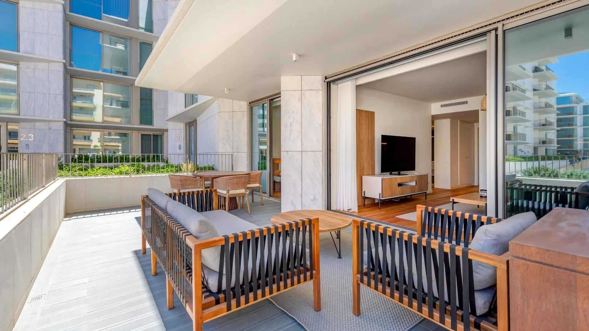 Apartment Bayline Condominium - Heated Indoor Swimming Pool - Spa - By Bedzy Armacao de Pera Portugal
