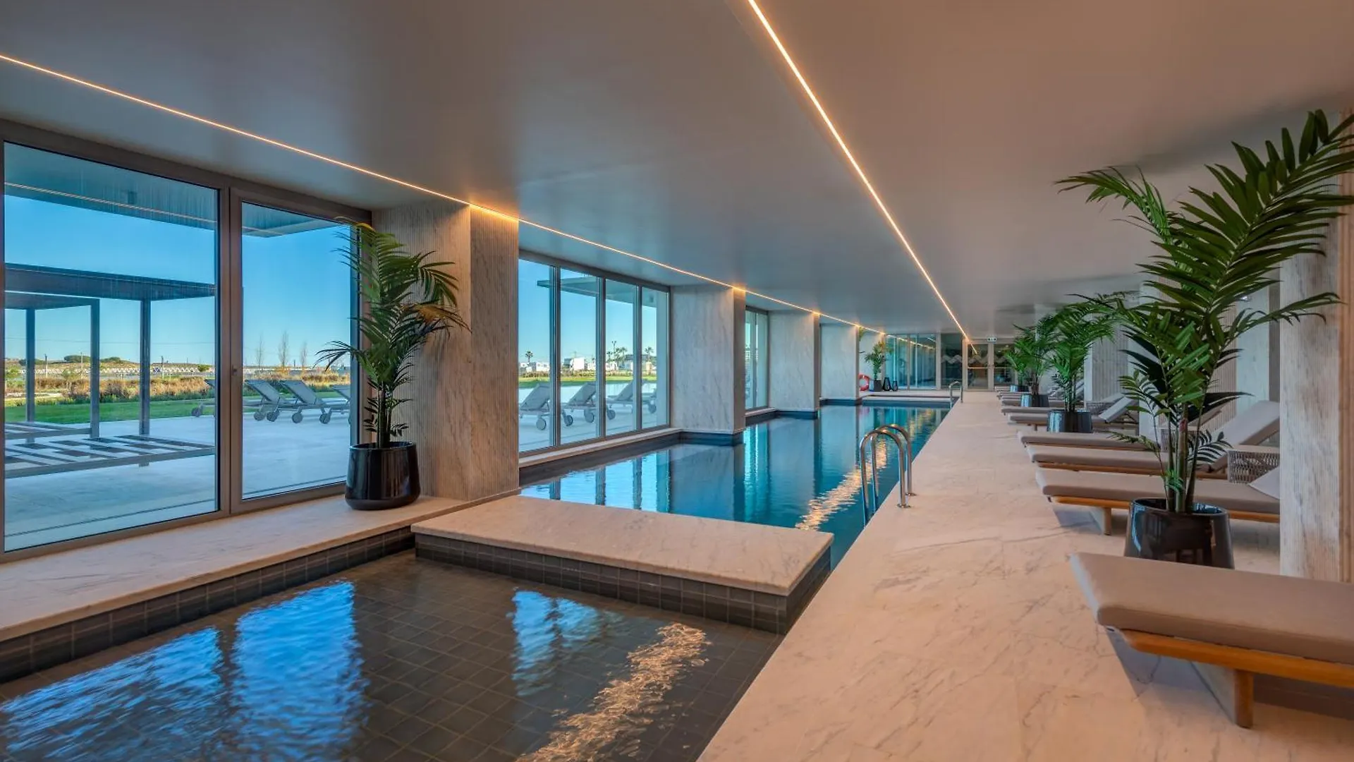 Bayline Condominium - Heated Indoor Swimming Pool - Spa - By Bedzy Armacao de Pera