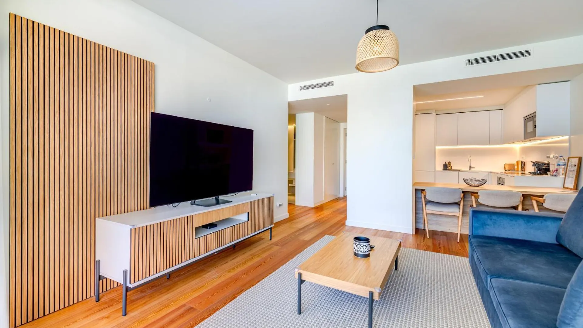 Apartment Bayline Condominium - Heated Indoor Swimming Pool - Spa - By Bedzy Armacao de Pera
