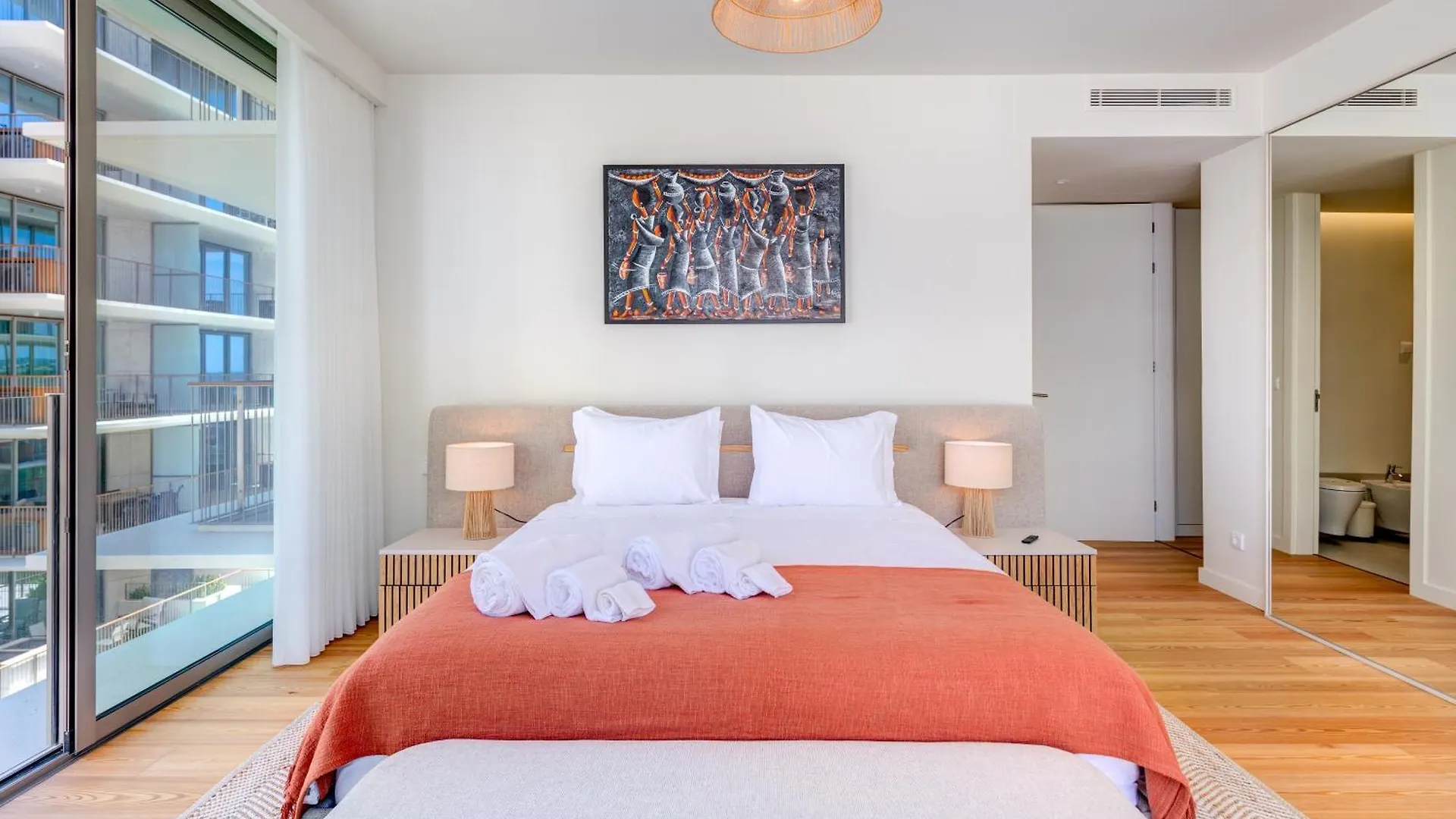 Bayline Condominium - Heated Indoor Swimming Pool - Spa - By Bedzy Armacao de Pera Apartment