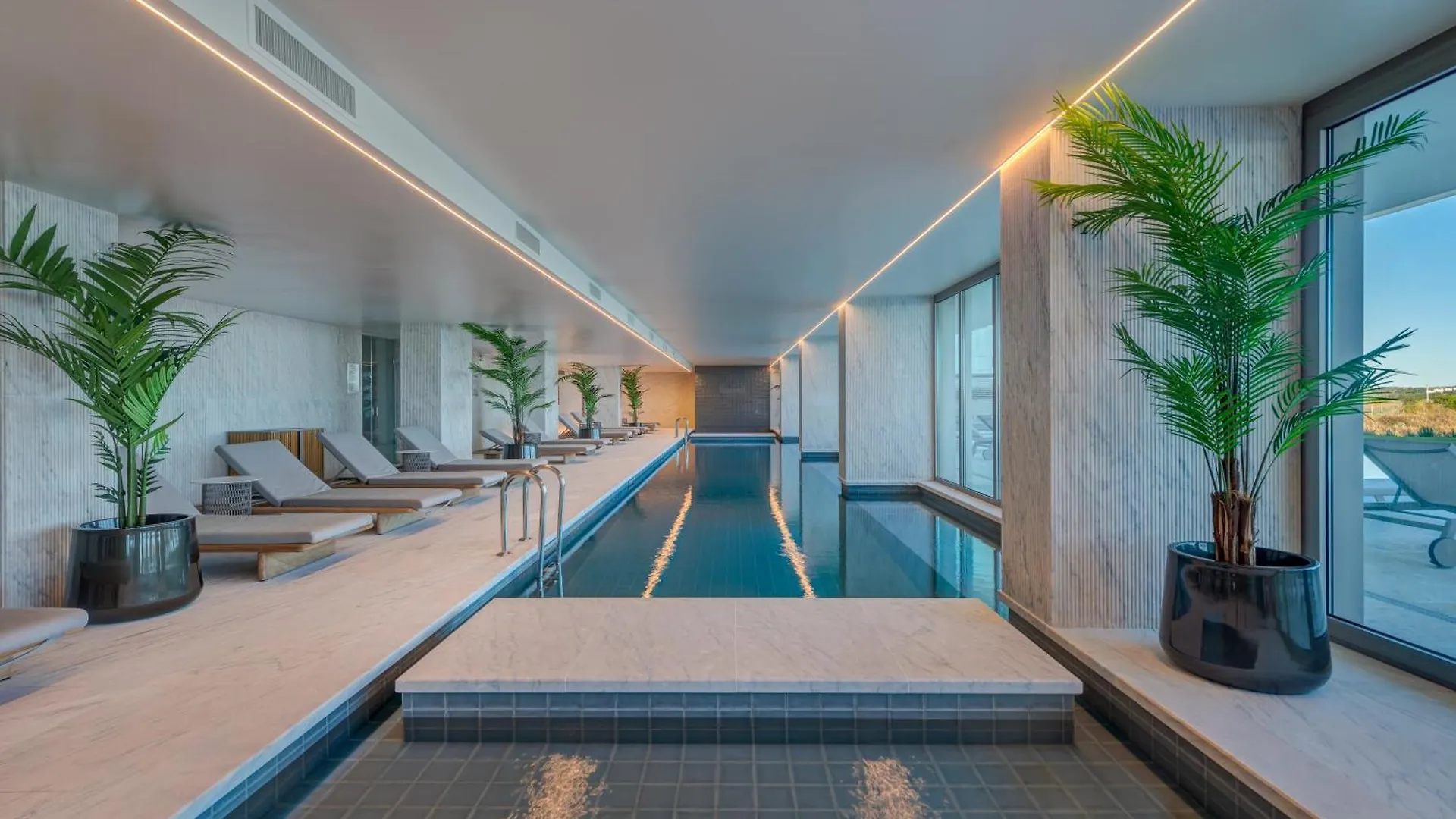 Bayline Condominium - Heated Indoor Swimming Pool - Spa - By Bedzy Armacao de Pera Portugal