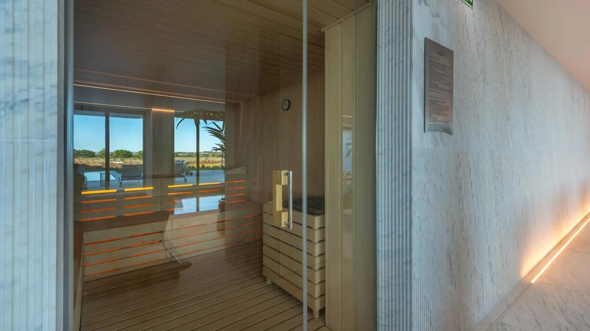 Bayline Condominium - Heated Indoor Swimming Pool - Spa - By Bedzy Armacao de Pera
